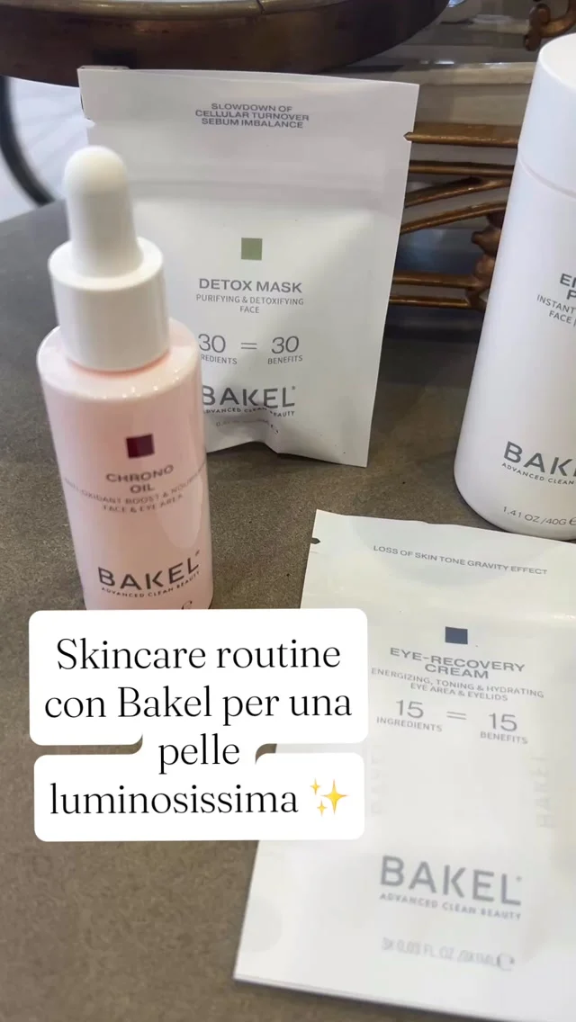 Tra i nuovi arrivi in casa Alkemia ci sono i prodotti della linea @bakelskincare, ingredienti vegani e descrizioni chiare. Questo consente di creare skincare routine adatte a ogni esigenza.

Oggi per esempio mettiamo insieme una skincare routine con i prodotti Bakel per una pelle luminosissima! 

✨ Il primo prodotto di questa skincare routine è Enzy Peel, un peeling enzimatico in polvere. Rimuove le cellule morte, affina la grana e riduce le discromie, molto frequenti soprattutto dopo un’estate di sole. Lo step perfetto per iniziare alla grande questa routine!

✨ Immancabile il serio e in questo caso scegliamo Nia-Tech Serum, rallenta il turnover cellulare, minimizza le macchie e ne previene la comparsa.

✨ Se “luce” è la parola chiave di questa routine, lo step successivo è dedicato a un prodotto Bakel che già amiamo moltissimo: Chrono oil un siero che può essere miscelato alla tua crema giorno. Con i suoi 19 ingredienti attivi con azione antiossidante e nutriente  ripara la barriera lipidica, conferisce all’incarnato elasticità e morbidezza e si assorbe velocemente!

✨ Non dimenticare di prenderti cura del contorno occhi, parte delicata e sensibile del viso che merita la giusta attenzione e cura. E in questo caso ti consigliamo la crema occhi Recovery per un effetto tonificante e idratante e per ridurre il gonfiore del contorno occhi.

✨ Chiudiamo in bellezza con la maschera Detox, riequilibrante e purificante, ideale per pelli miste e grasse. 30 ingredienti attivi che contribuiscono alla riduzione del sebo e a minimizzare i pori dilatati. Un momento di coccola per concludere alla grande questa skincare routine!

Sai che qui da Alkemia puoi comporre una skincare routine con i tuoi prodotti ideali? Scrivici o vieni a trovarci in negozio per scoprire il tuo nuovo prodotto preferito 💚
